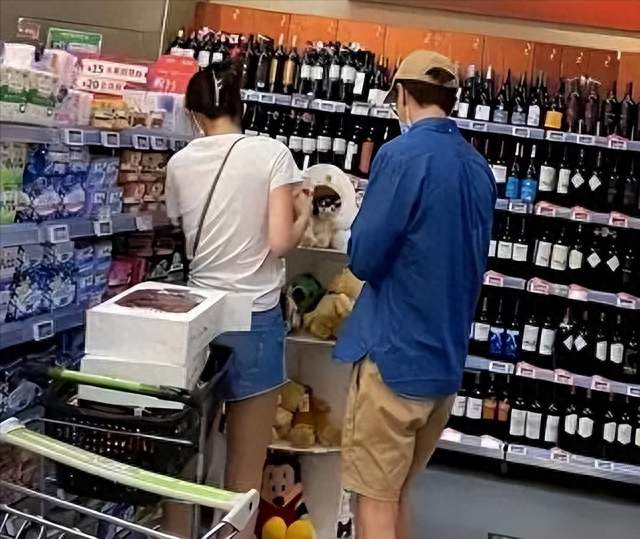谁能想到，王玉雯和杨玏五年恋情，最后以官方承认的方式被承认了