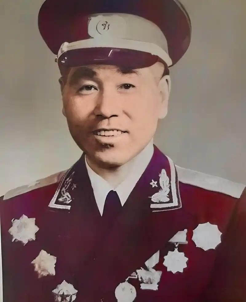 他被外放3年，军科院：谁让你擅自回来！粟裕：难道武装押解回去
 
熟悉开国将帅风