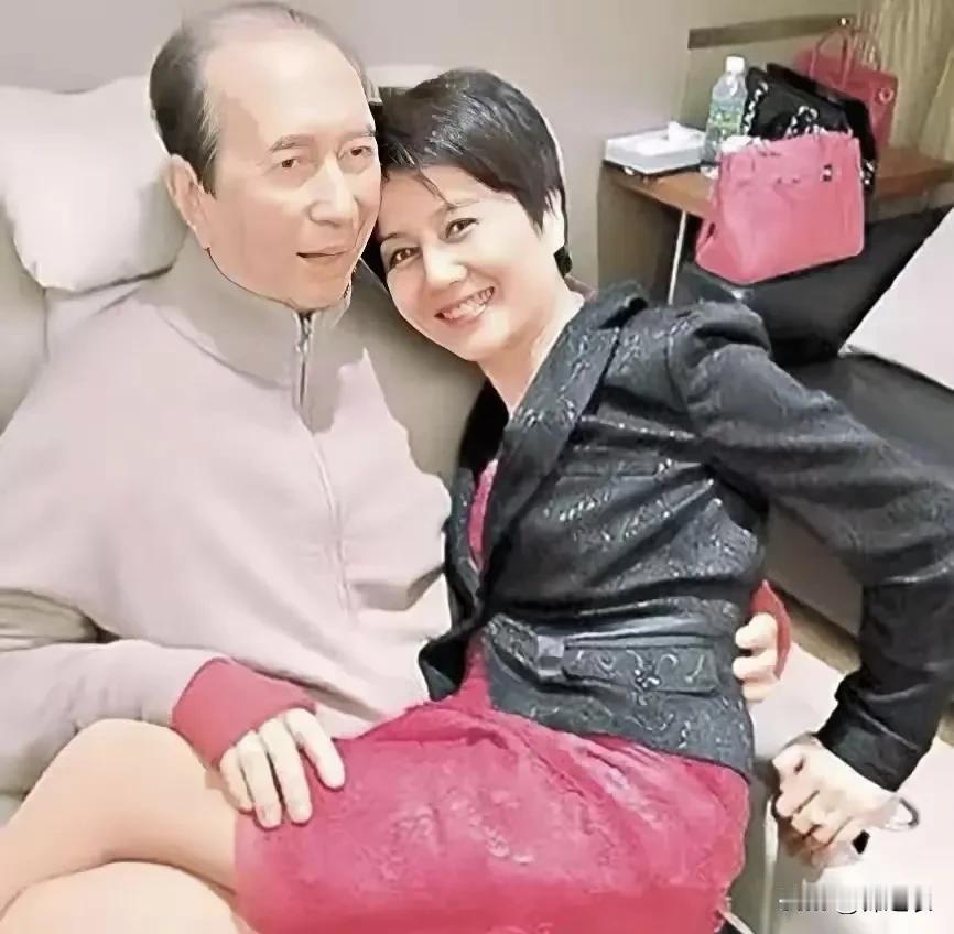 梁安琪完全就是一个打工妹用钱给打造成了一个根正苗红的大户人家的富太太级别，就是那