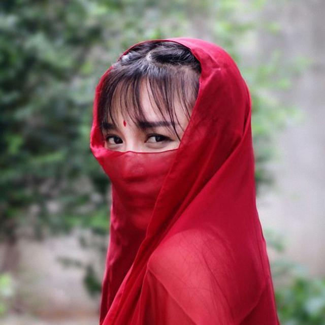 李子柒 轻舟已过万重山   历经磨难不忘初心 
