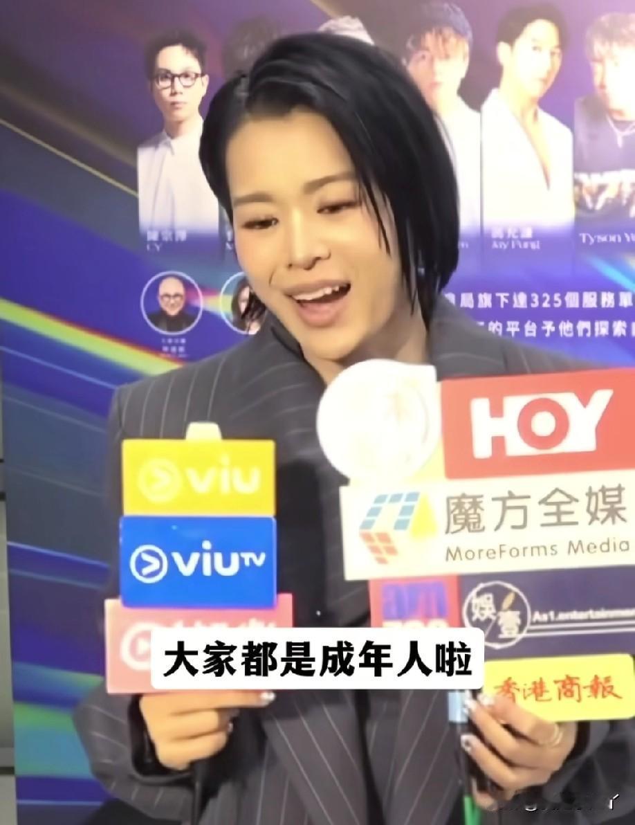 格局直接拉满！黄宗泽在马来西亚碰到胡杏儿的老公李乘德，两人见面还大大方方地抱了一