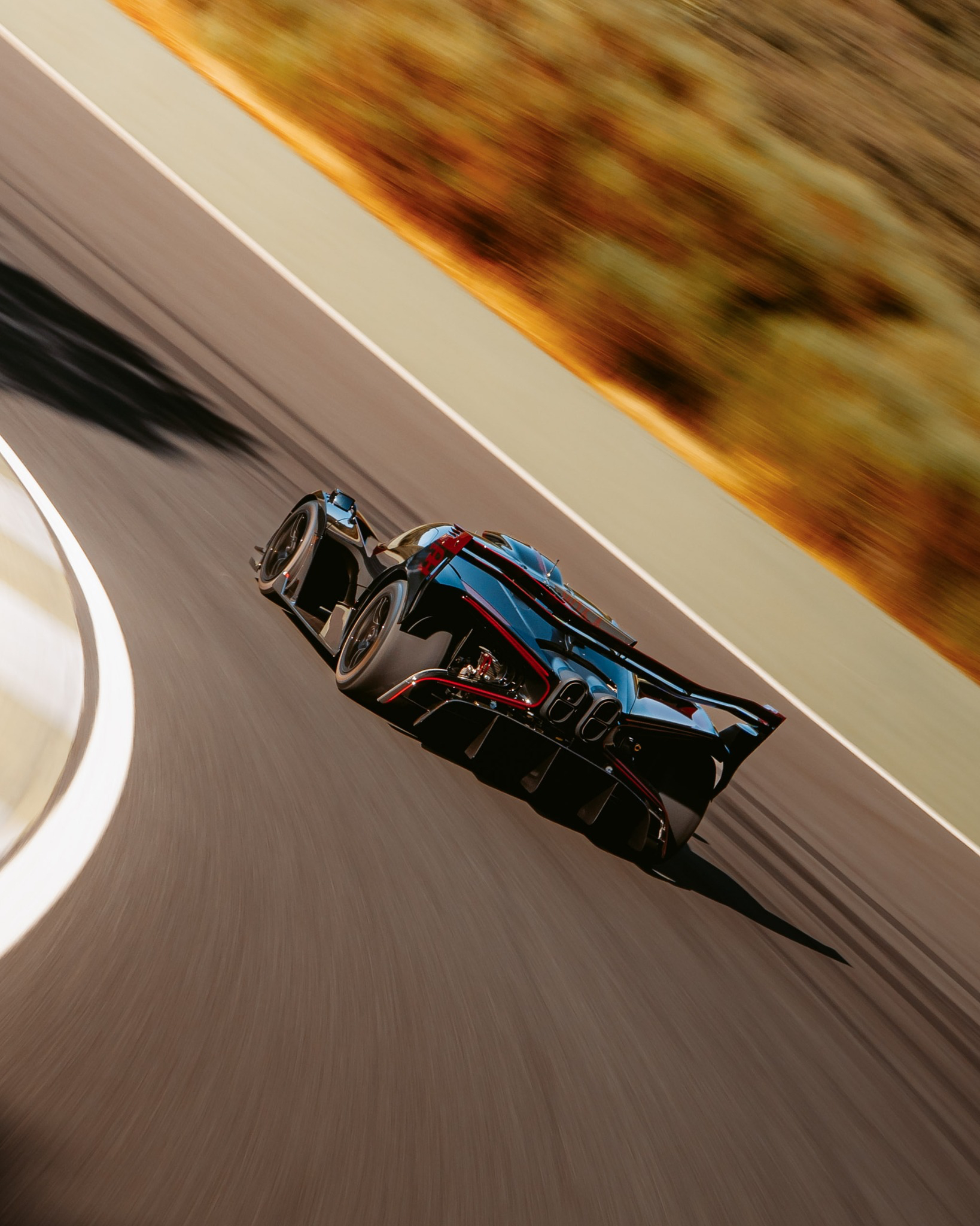 布加迪 Bolide超跑，专为赛道打造！抓地力满分，红黑配色+X标志，视觉冲击力