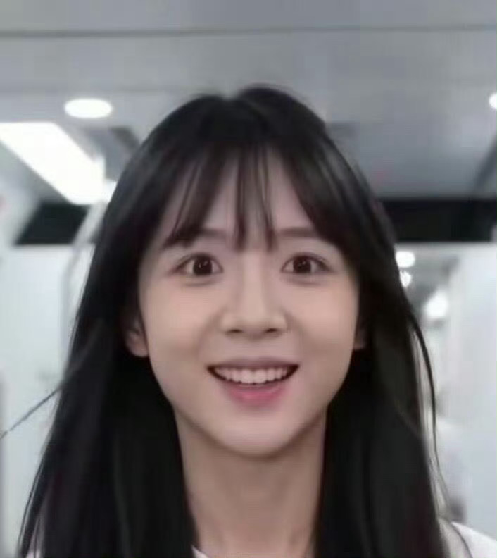 AI脸 恐怖谷效应这真的有点吓人 不会我现在都在看ai漫剧还可以 感觉建模好看 