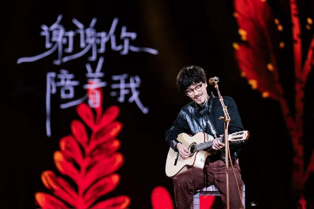 周传雄西安演唱会加场 西安加场了！周传雄的现场我身边去过的朋友没有不夸的。不是舞
