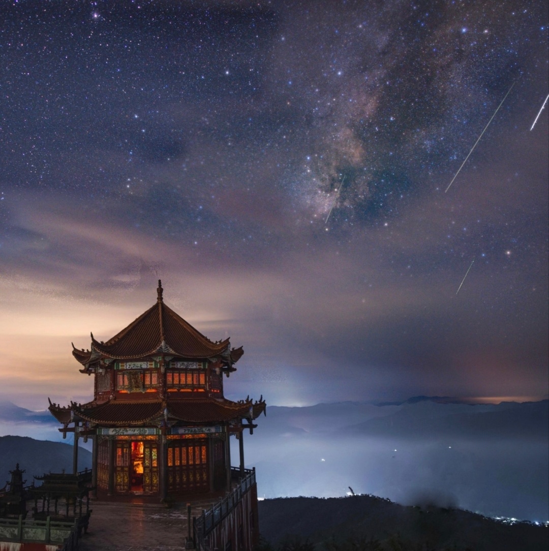 “  天阶夜色凉如水，卧看牵牛织女星 …  ”丨 七夕