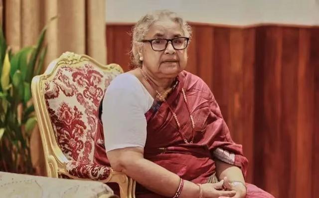 亲华派辞职后，尼泊尔首位女总理上台，中方沉默了数天做出回应亲华派辞职后，尼泊尔首