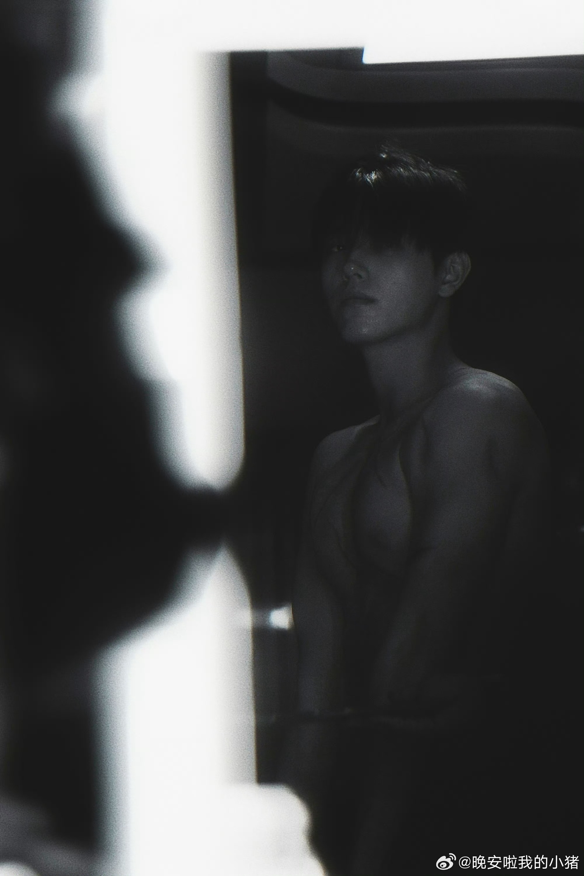 陈飞宇身材好有料的吧，穿衣显瘦，脱衣有肉🥵🥵 