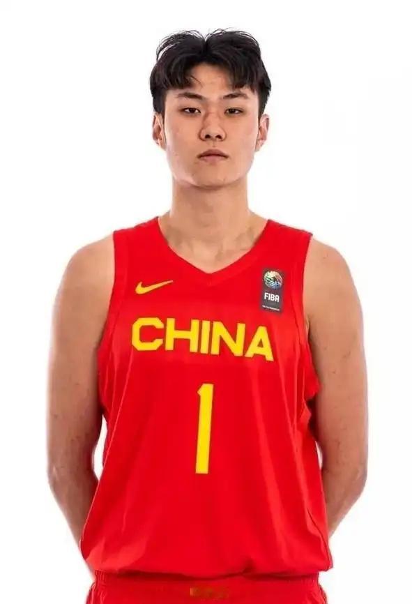 曾凡博王浩然赵维伦告别国家队经中国男篮队委会研究决定，中国男篮进行本期集训人员调