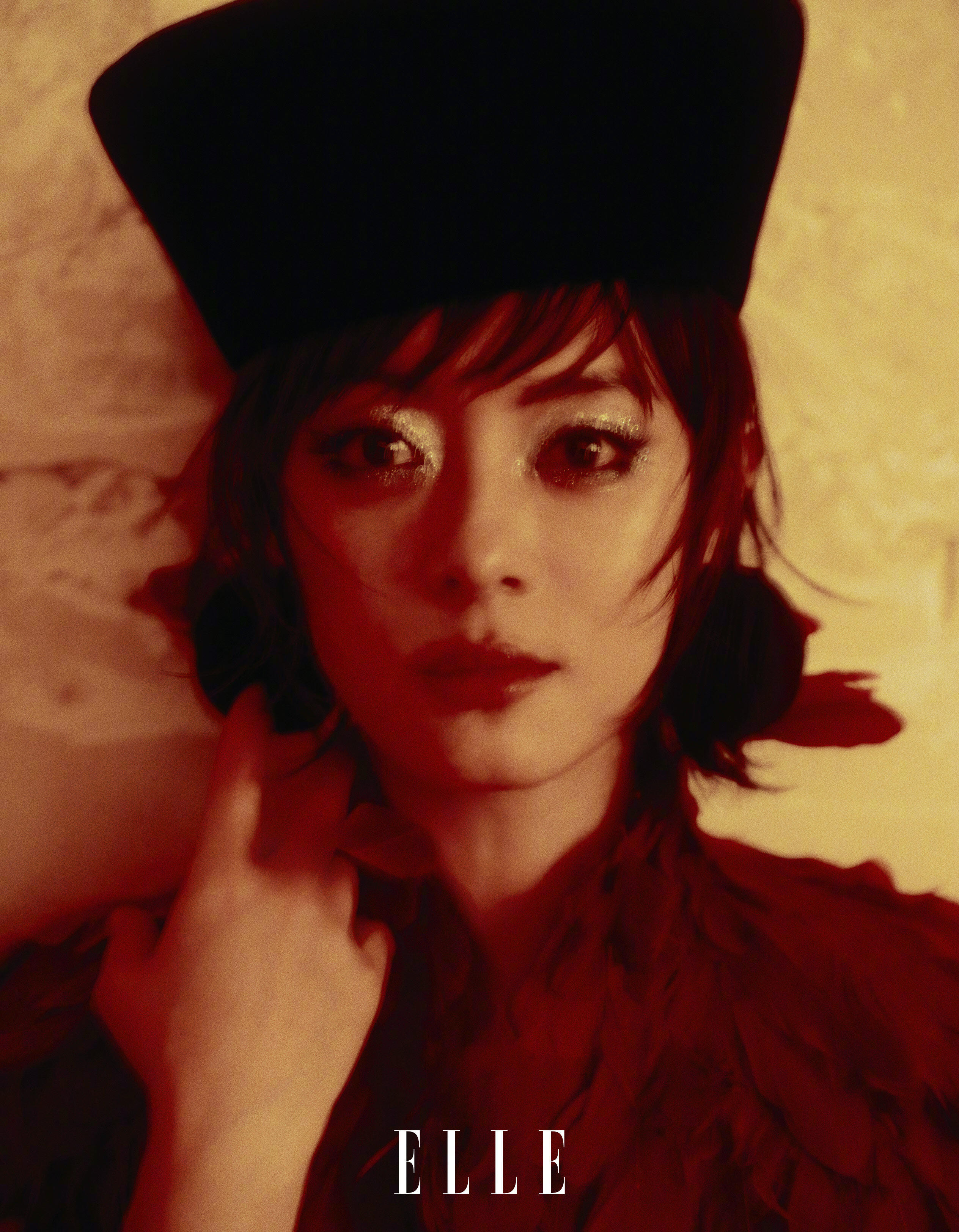 孙俪银河眼妆孙俪第八次登封 ELLE直接解锁双封面，看她画银河眼妆，好适合和文淇