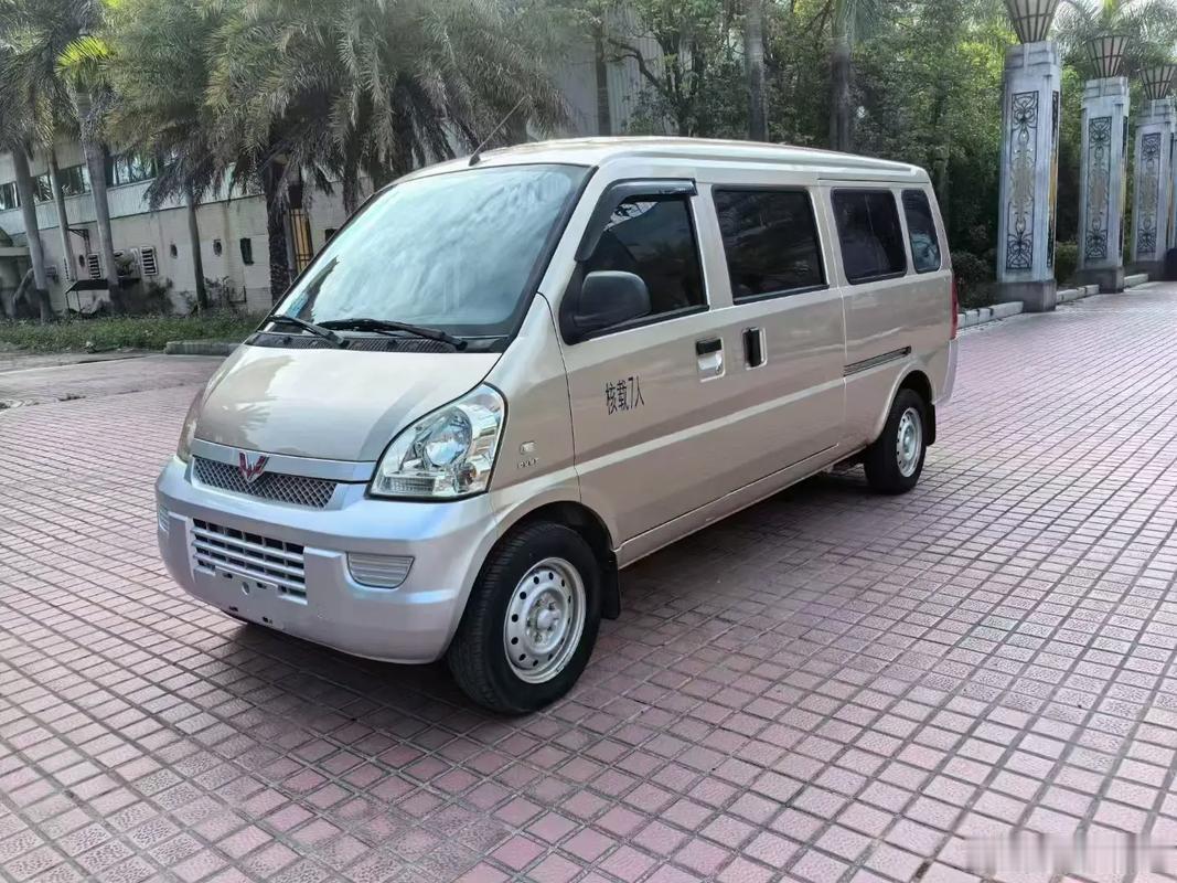 家里的面包车可以加92、95、98号汽油，多油种适配大家说牛不牛？ 
