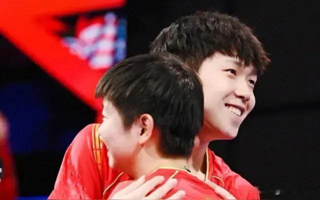 从来没有这么喜欢看一个男生和一个女生同框，无论是生活中、训练中、比赛中，所有的同