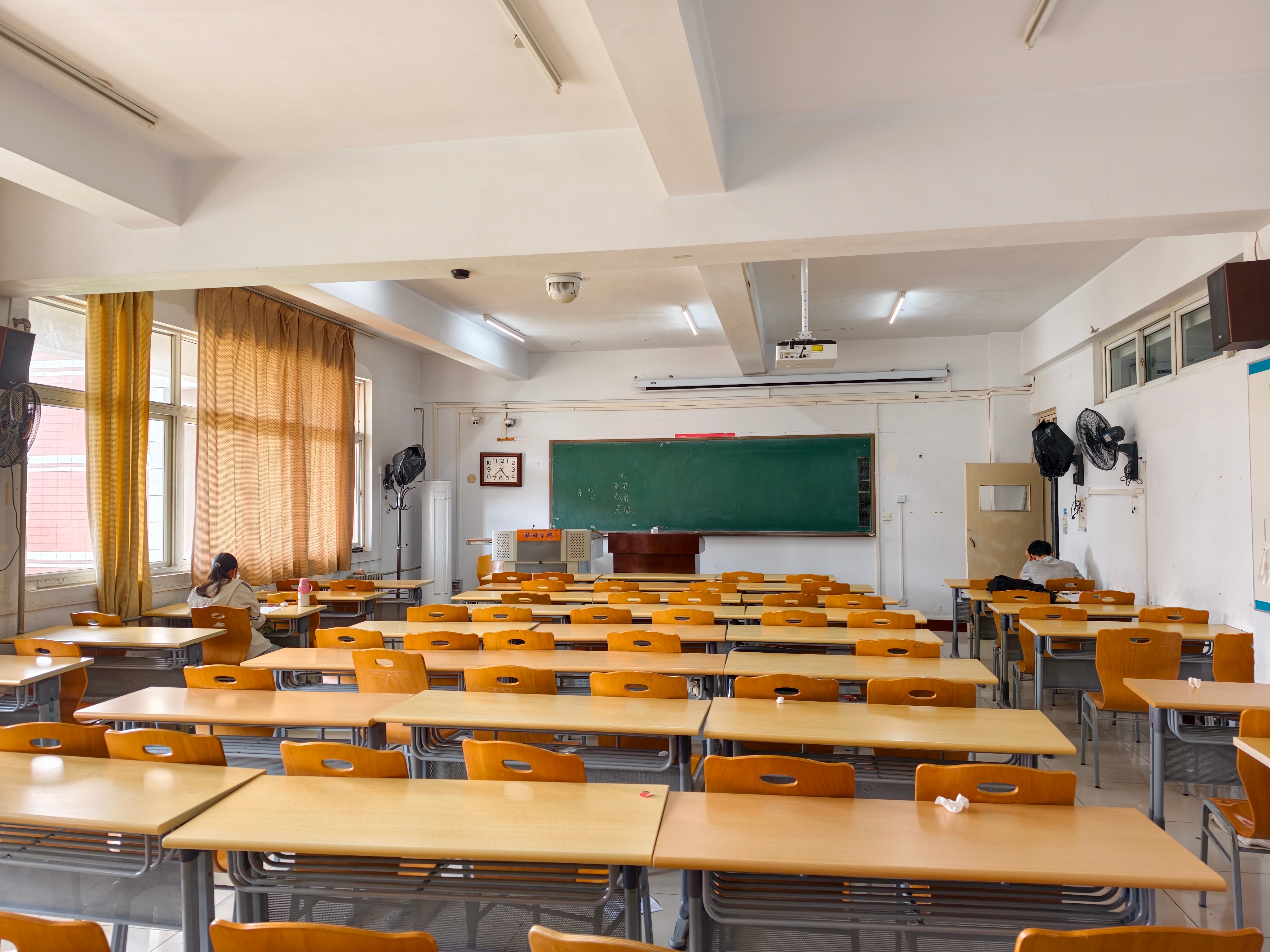 再次在新乡学院的教室听课 新乡·新乡学院