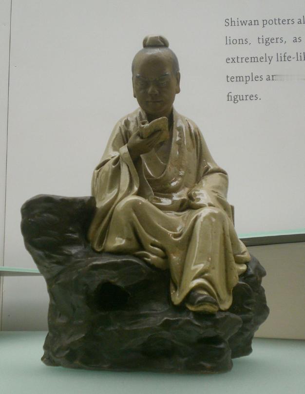 项羽被围垓下，看着身边的虞姬，长叹道：“我一生从未败过，如今却被刘邦逼到绝境，你