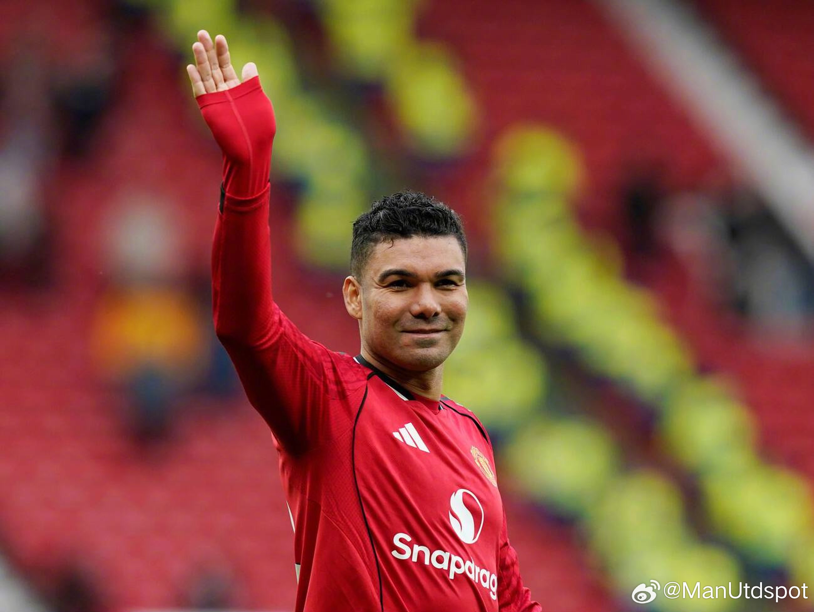 卡塞米罗：（离开曼联）决定已经做出，我认为不会更改这一点。我很享受当下，也非常感