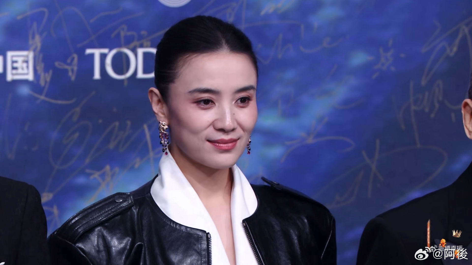 惊蛰无声剧组太权威了《惊蛰无声》剧组红毯全员高光！各有各的亮眼之处，气场美貌样样