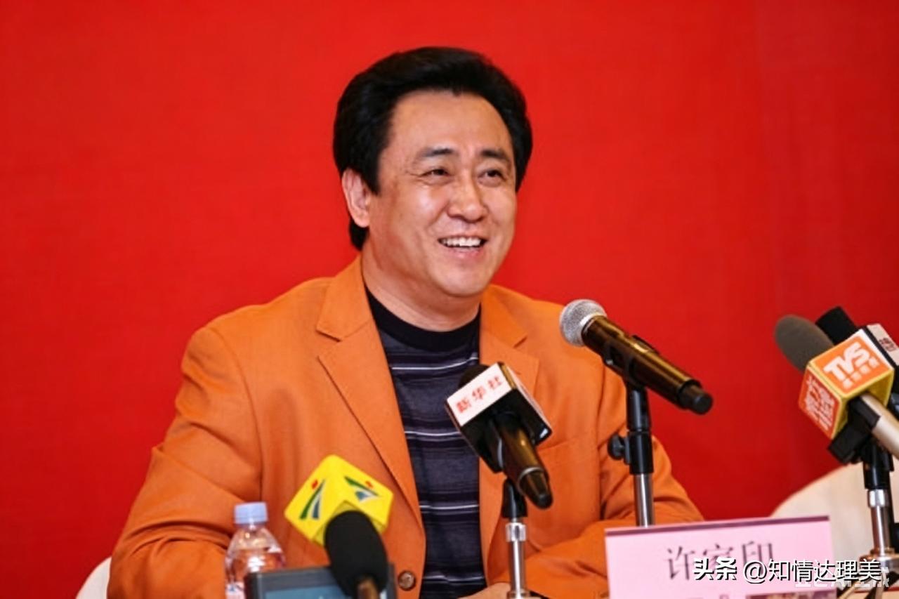 回看当年，谢晖曾公开揶揄恒大3‑5年夺取亚冠的目标。
站在当时的视角，一支刚刚升