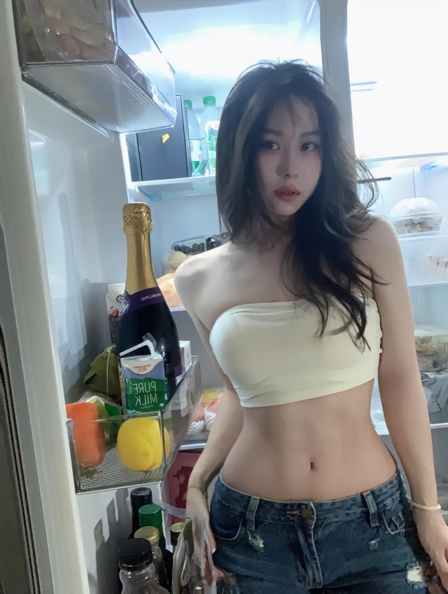 谁家好人运动完，第一件事就是打开冰箱降温🌚  ​​​