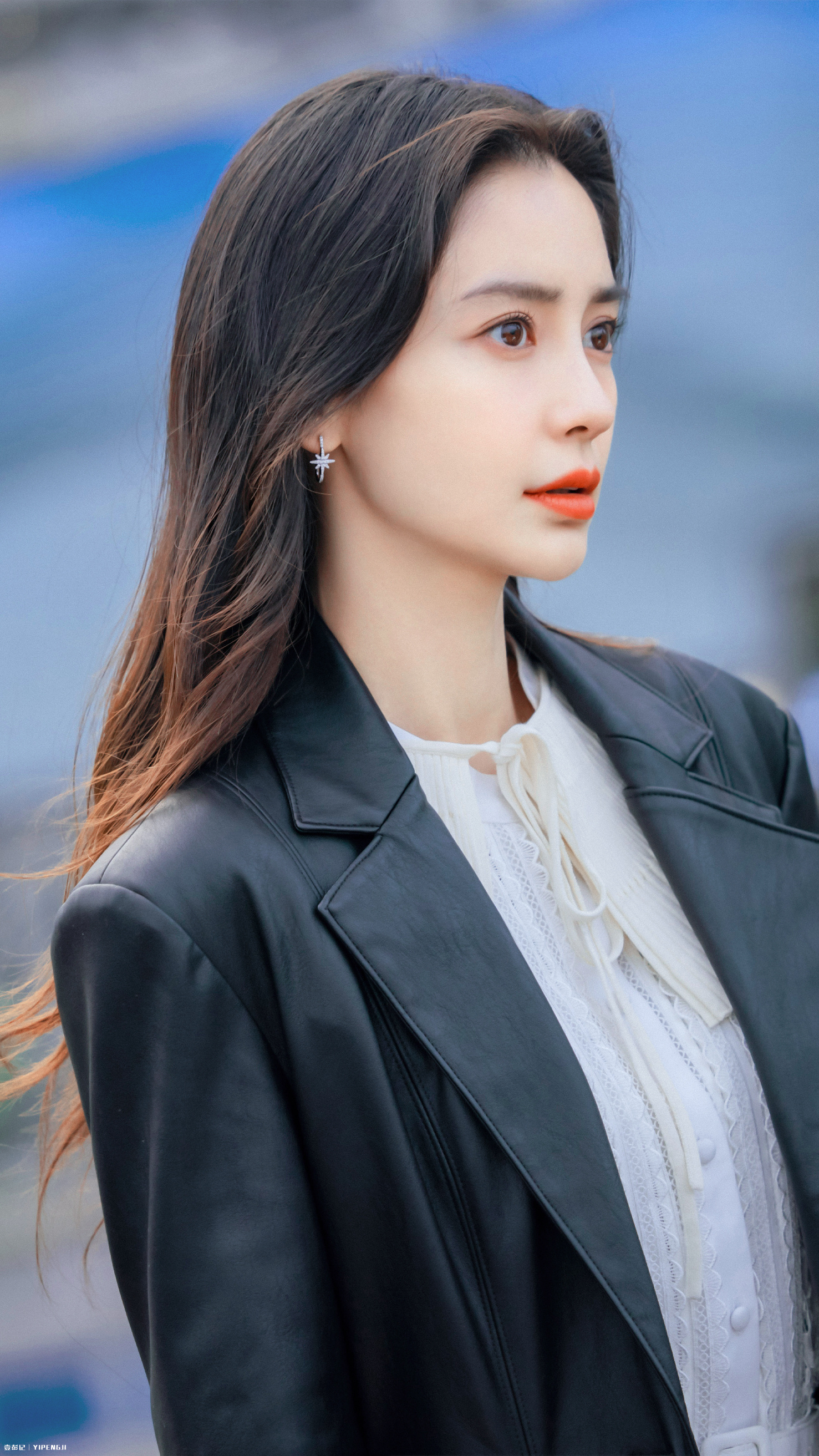 刘瑕 【刘瑕晚安电台】刘瑕说:有时候工作的时候啊遇到困难你也不要太焦虑要告诉自己