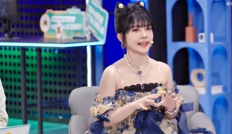 #赖美云采访狼队#太可爱了吧，还知道我心里在想什么，不愧是我的互联网嘴替了！ ​