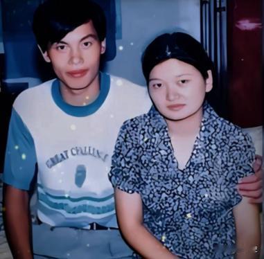 1999年，23岁小伙在新婚之夜对妻子说：“我有大事做，希望你能够支持我。”婚后