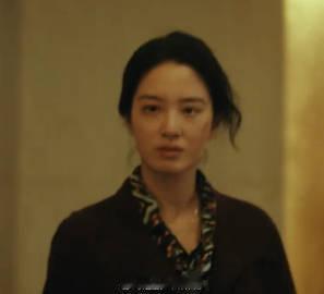 世上最痛苦的是人活着钱没了 梅苇所做的一切不就是为了自己的财富自由吗？可是在现在