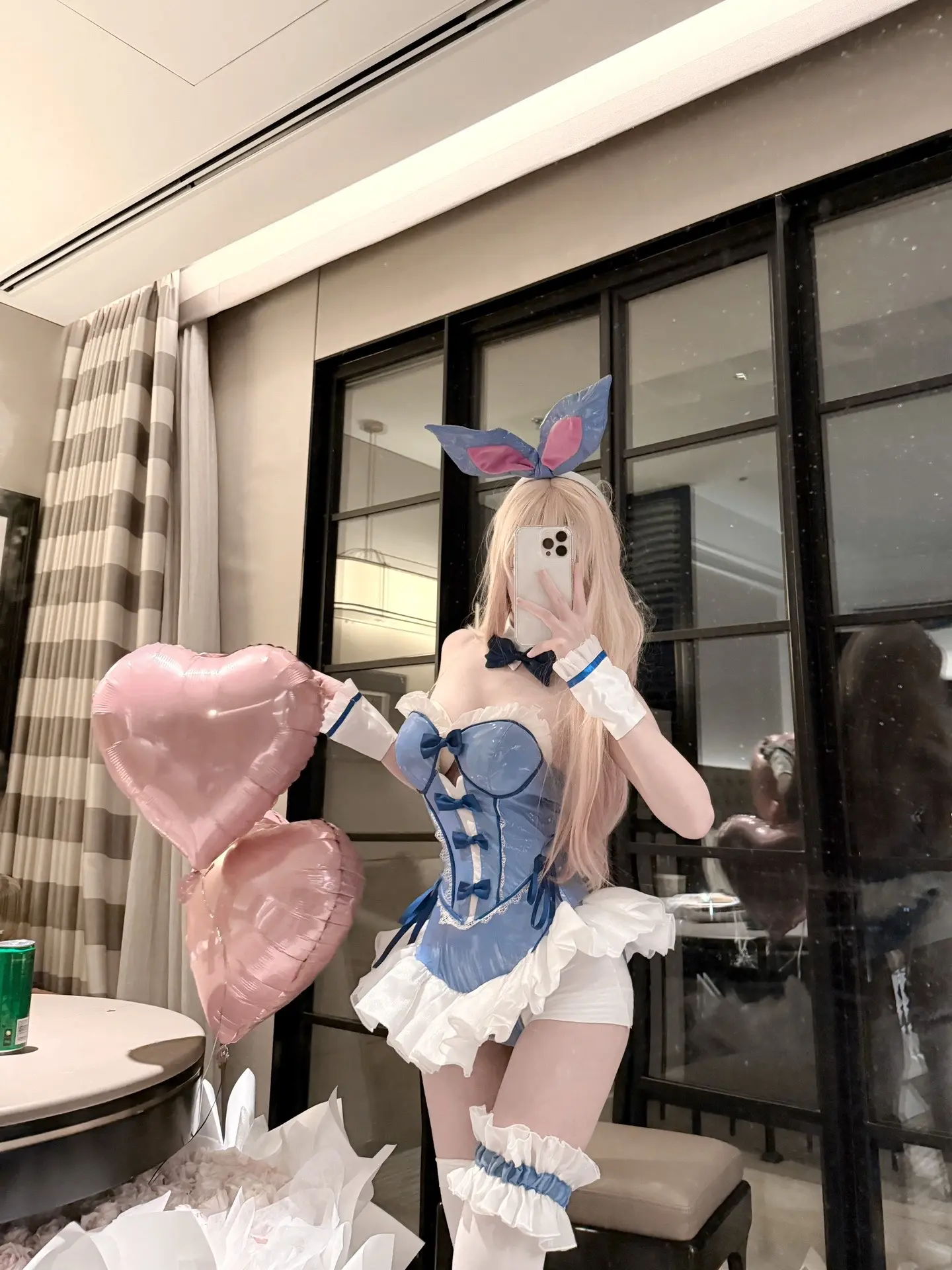 我的幸福就像小猫 无数次靠近 无数次被抓伤