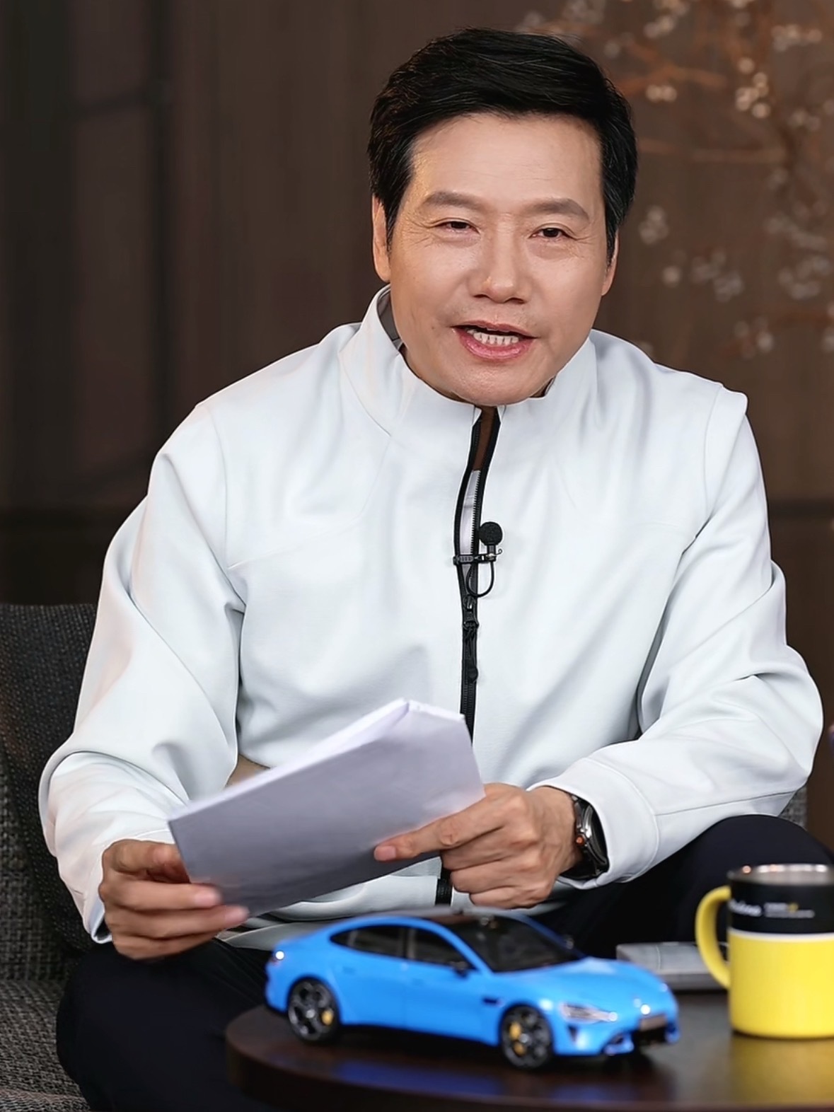 雷总一场直播，两年来的水军经费打了水漂，每一段截取下来都可以反击黑稿，属实给支持