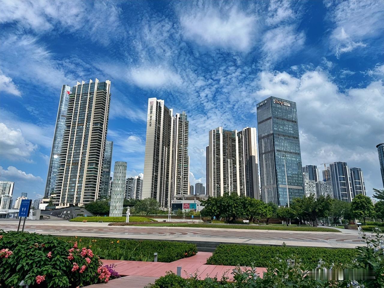 （1416）：孩子，早上好。今天又是炎热的一天，体感温度33摄氏度，比昨天低一度