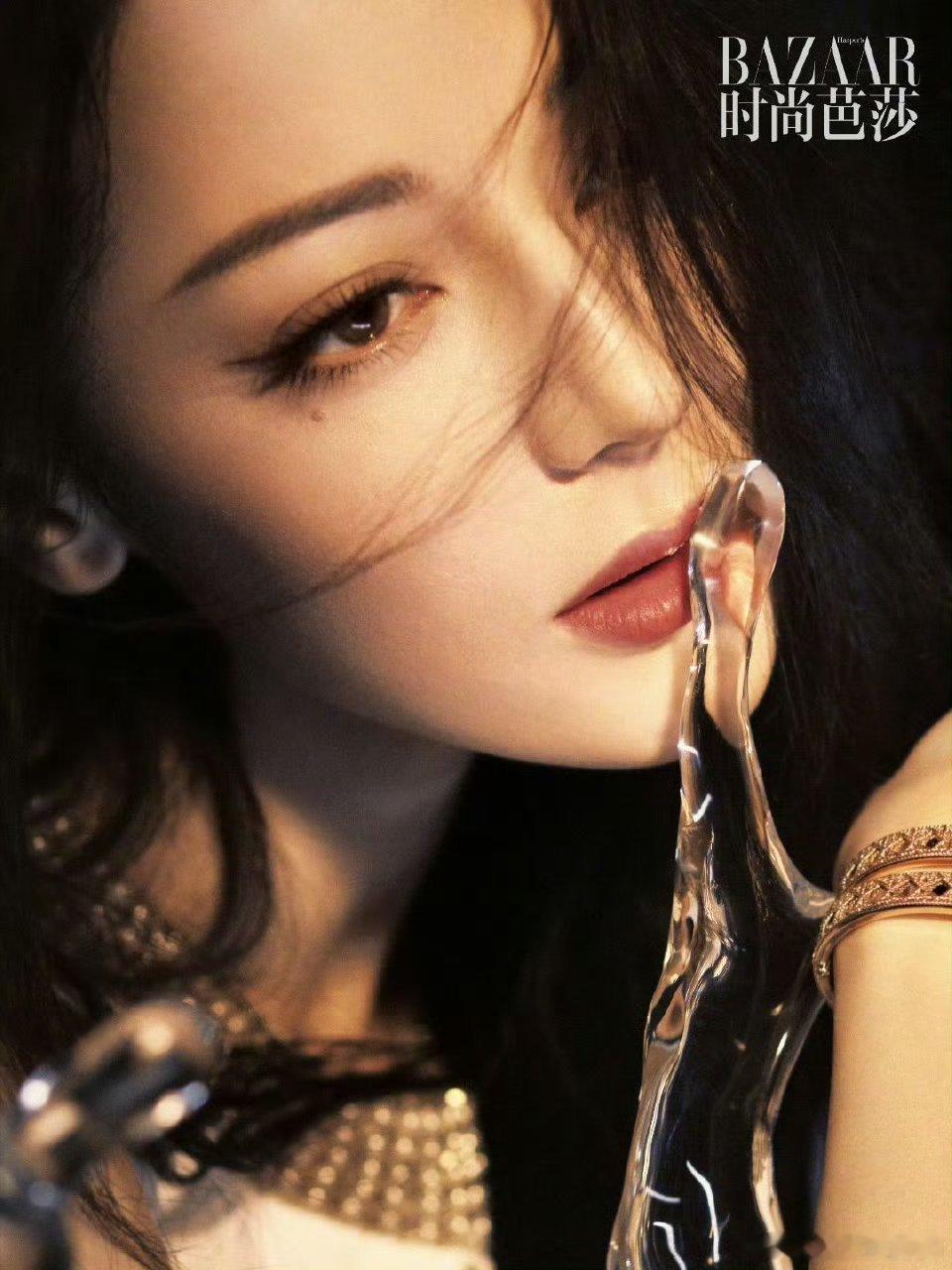 芭莎的金九对接早已经预热8.20发布预告但如果vogue为真…同时拿下两个五大的