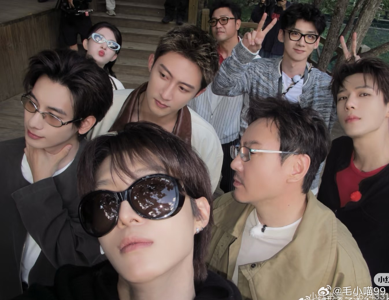 范丞丞晒了现发团合照小胡瘦了好多啊，期待期待 ​​​