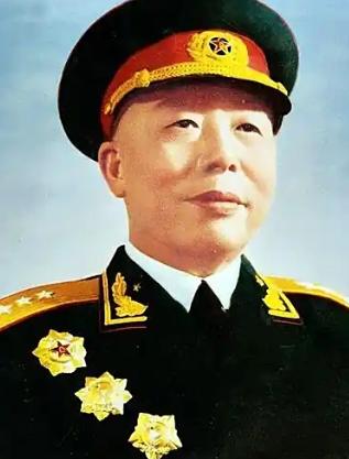 开国上将宋时轮，1948年淮海战役时，乘坐吉普车不慎误入国军阵地，没想到国军营长