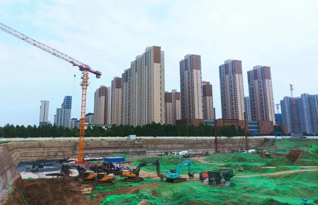 #秋日生活打卡季#西安康璟馨苑：康璟馨苑项目位于城市的核心地带，其地理位置优越，