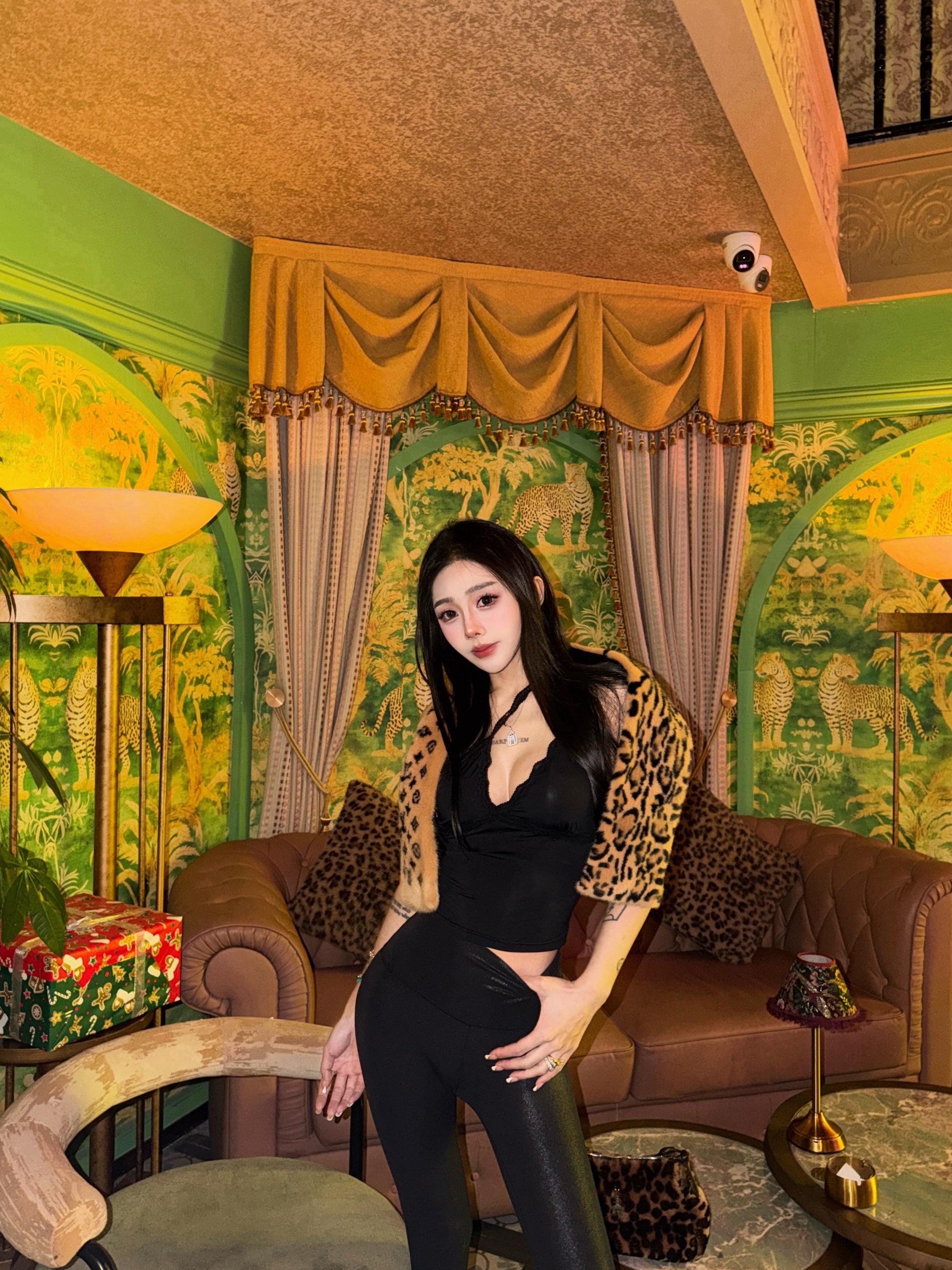 如果未来人生里很多黑暗的时刻我们没办法陪伴彼此  希望我的爱能保留到那...