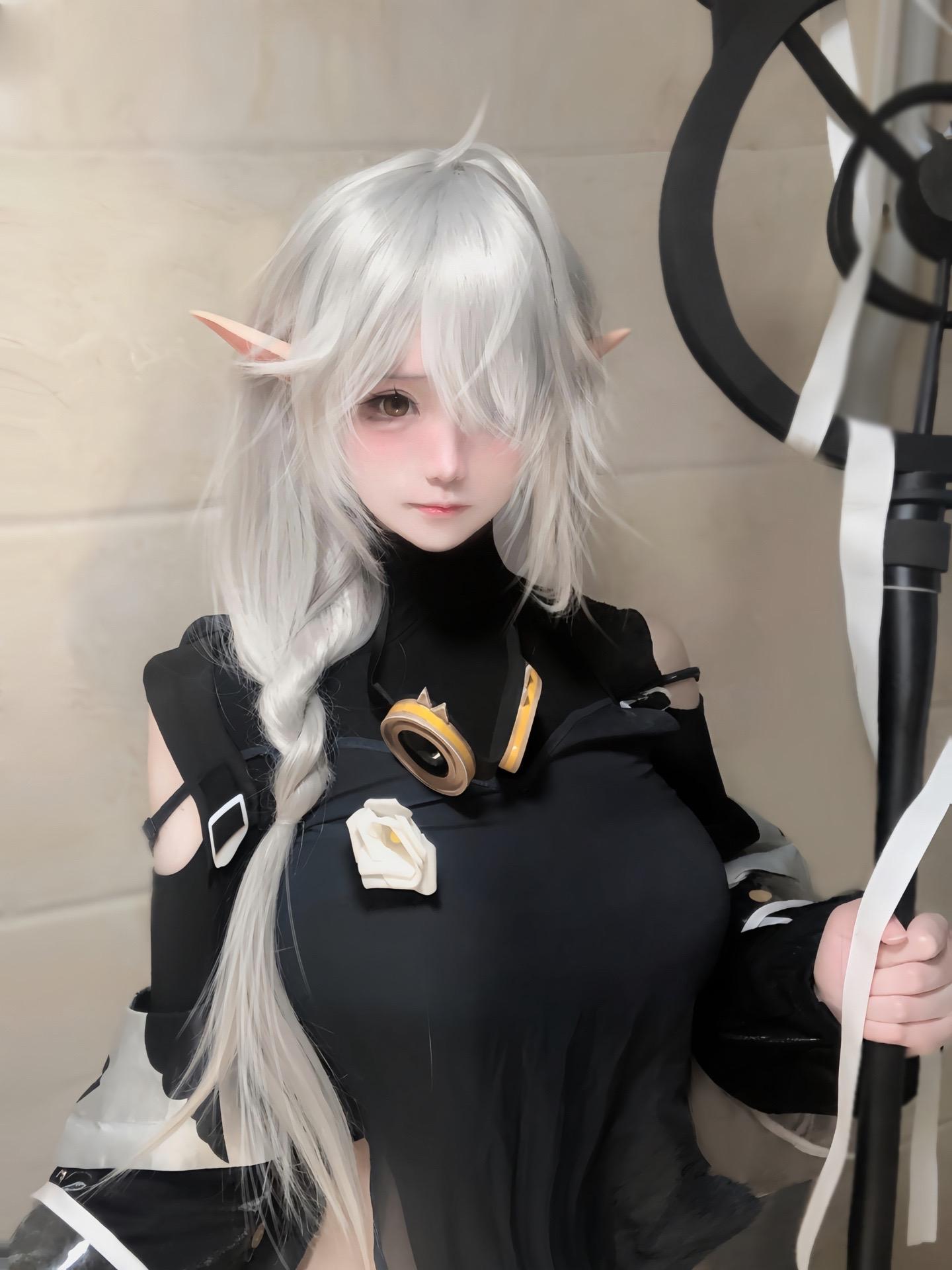 不想和你保持什么所谓的距离。