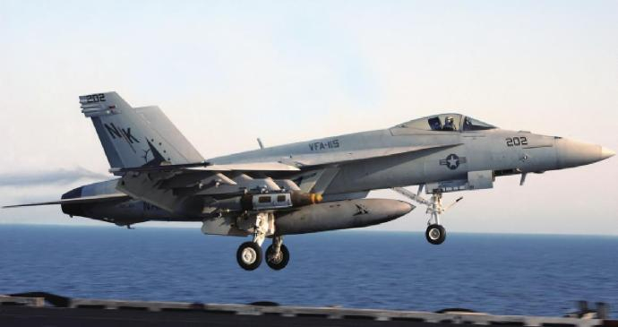 每天认识一件兵器 F/A-18E/F“超级大黄蜂”舰载战斗轰炸机［美］最大速度：