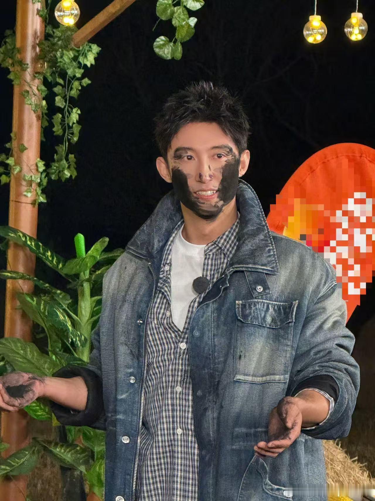 我不行了黄景瑜发博：屏幕前的家人们 你们觉得我笑得牵强吗 完全脏脏包一枚啊