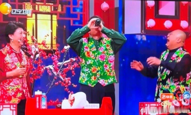 冯巩 我想死你们了  2025辽视春晚 2025年辽视春晚，冯巩的“我想死你们了