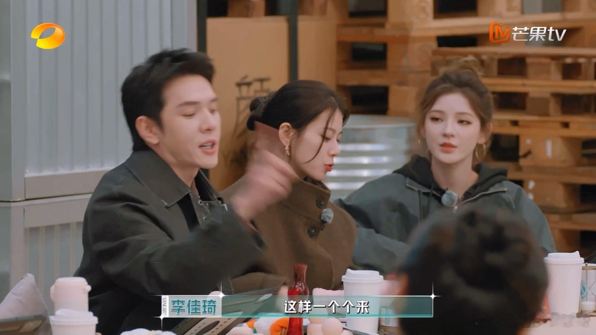 李佳琦砍完你的砍你的李佳琦砍价这段我将逐帧学习预算棘手不用发愁，看李佳琦现场从容