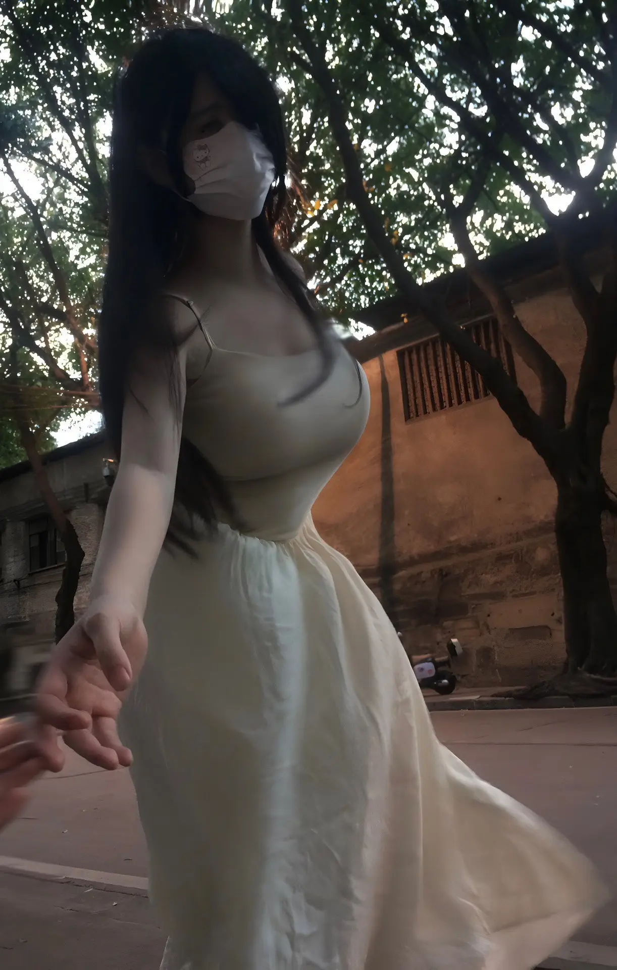 我们说好 绝不放开相互牵的手