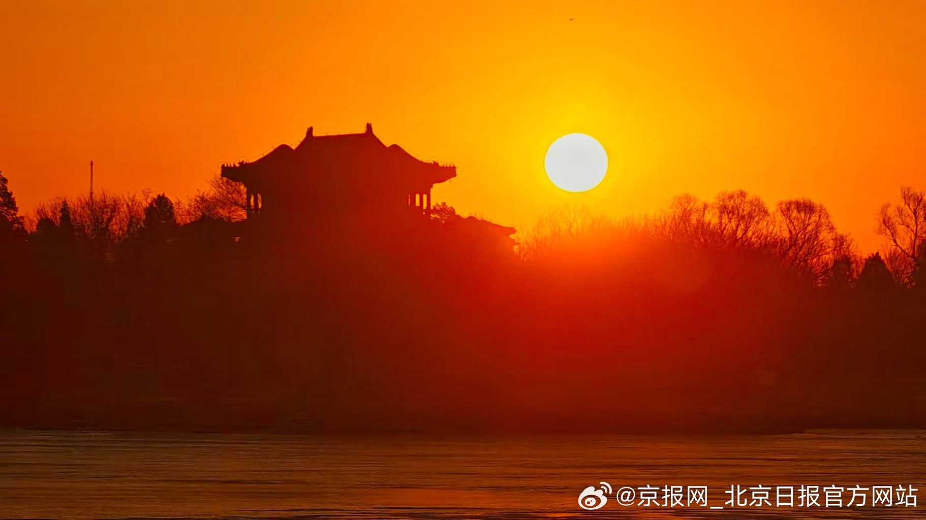 【喜气洋洋！#北京朝霞陪你过年倒计时#】#再有5天就过年了# 2月11日，南方小