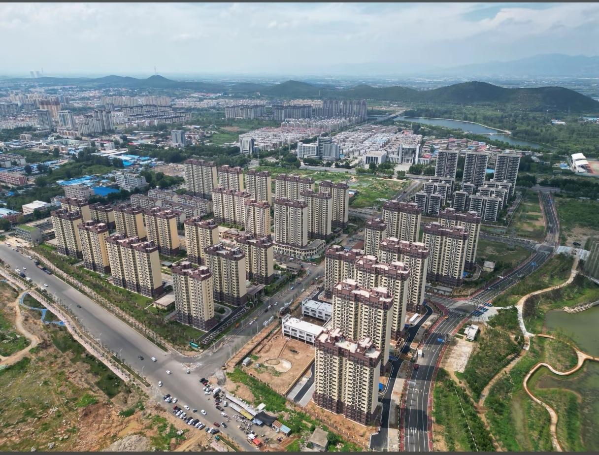 费县东城湿地公园的最新进度曝光啦。随着蒙阳社区、鑫星君樾交付使用，费县城东湿地公