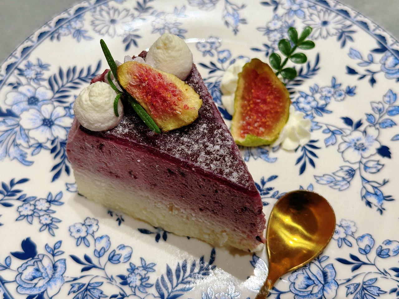 今天参加保利南泰地块的一对一访谈会，对客户非常用心，好茶、好水果、好糕点、好环境