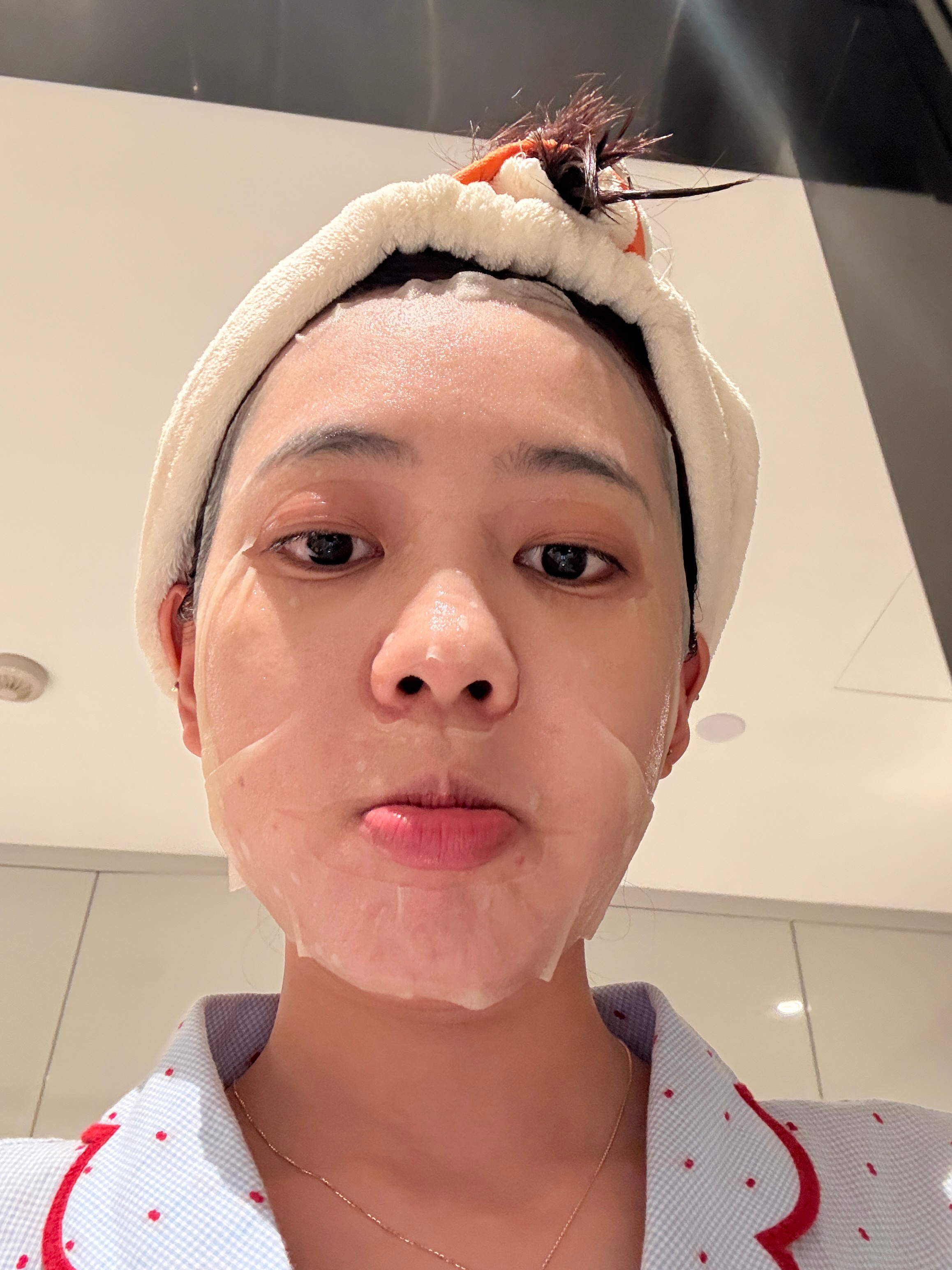 在家苦苦等待毛哥给我带的打抛猪肉饭和咖椰吐司结果他车在高架上爆胎了[微笑]去处理