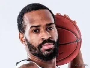 一个赛季基本上也不写一次四川队的球，因为是实在没什么好写的。现在我想知道，四川队