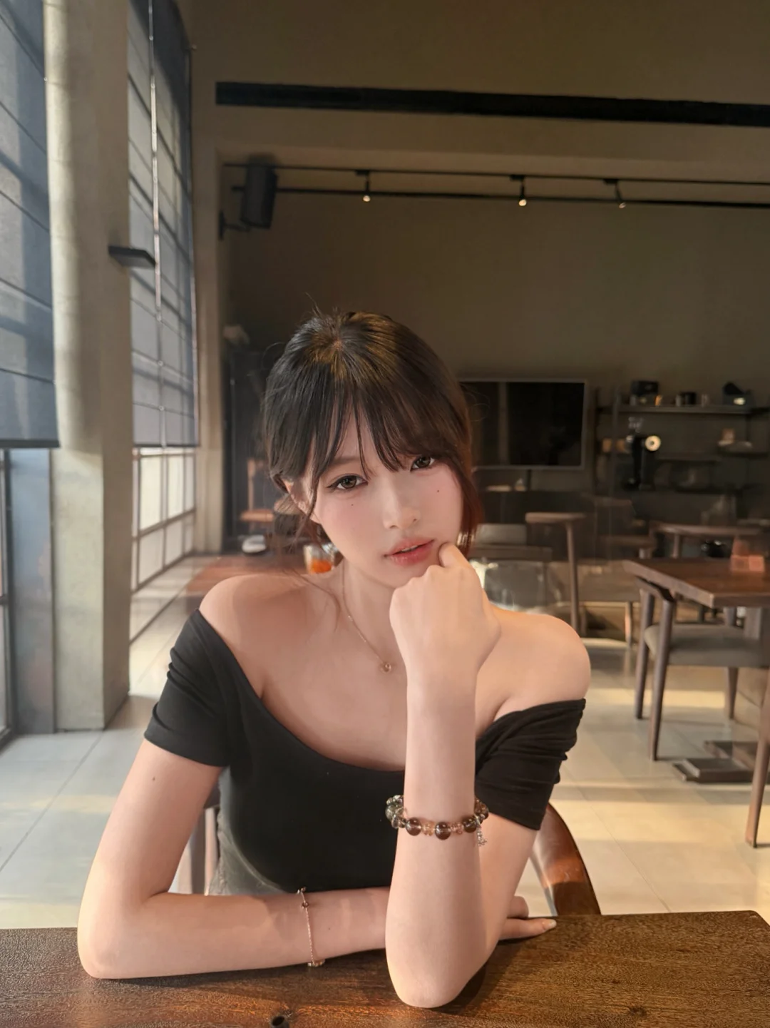 镜中的自己偶尔红妆