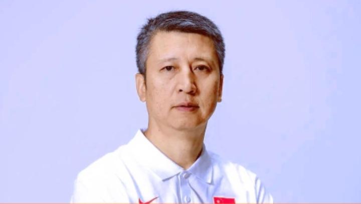 你别不信，男篮最大的症状就是技战术落后，篮球理念陈旧！能入选国家男篮的队员，没有