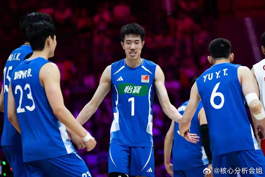 1-0到1-3！中国男排被比利时逆转，吞2连败，排名再跌，4人上双！昨晚，世界男