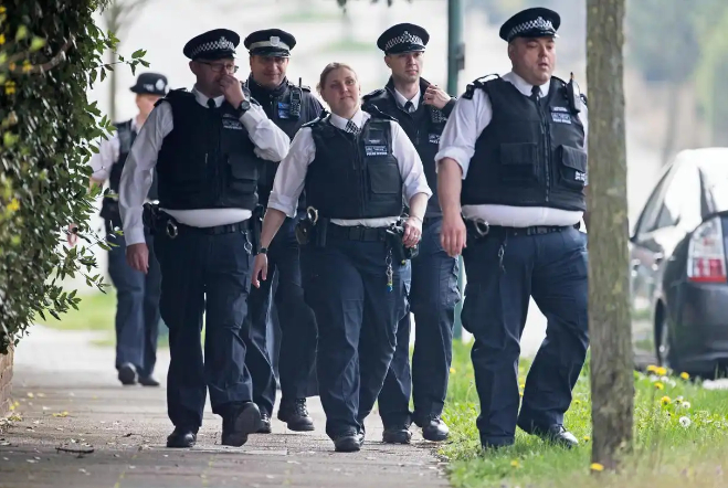 英国皇家检察署宣布，没收一华裔7亿房产，背后的动机给中国海外富豪上了一课！英国皇