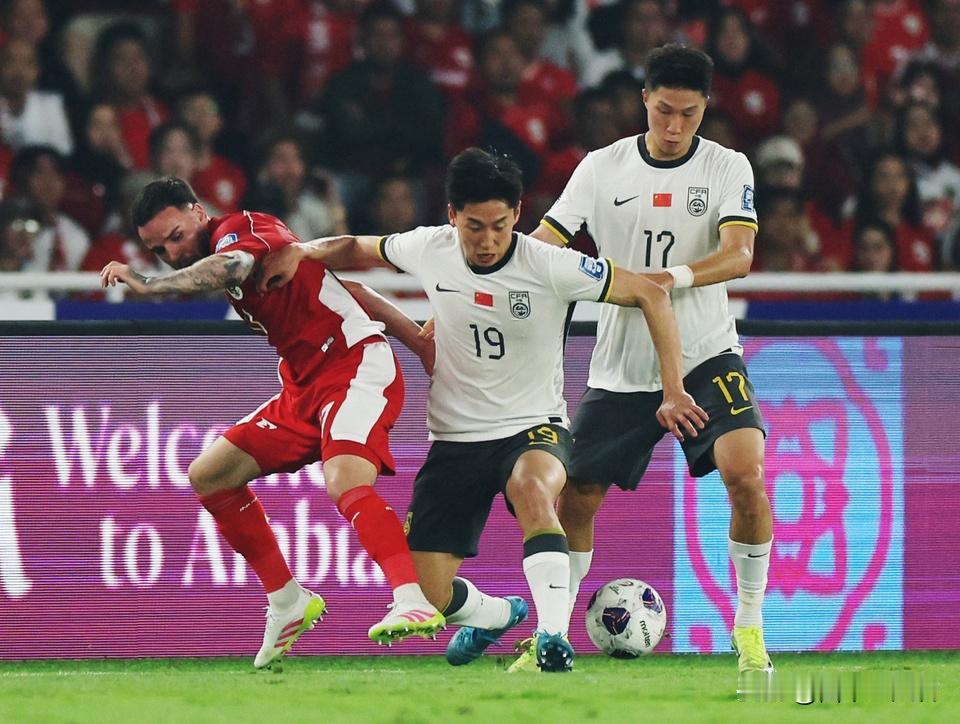 外媒：再次无缘世界杯，中国足球又陷低谷


在2026年美加墨世界杯亚洲区第三阶