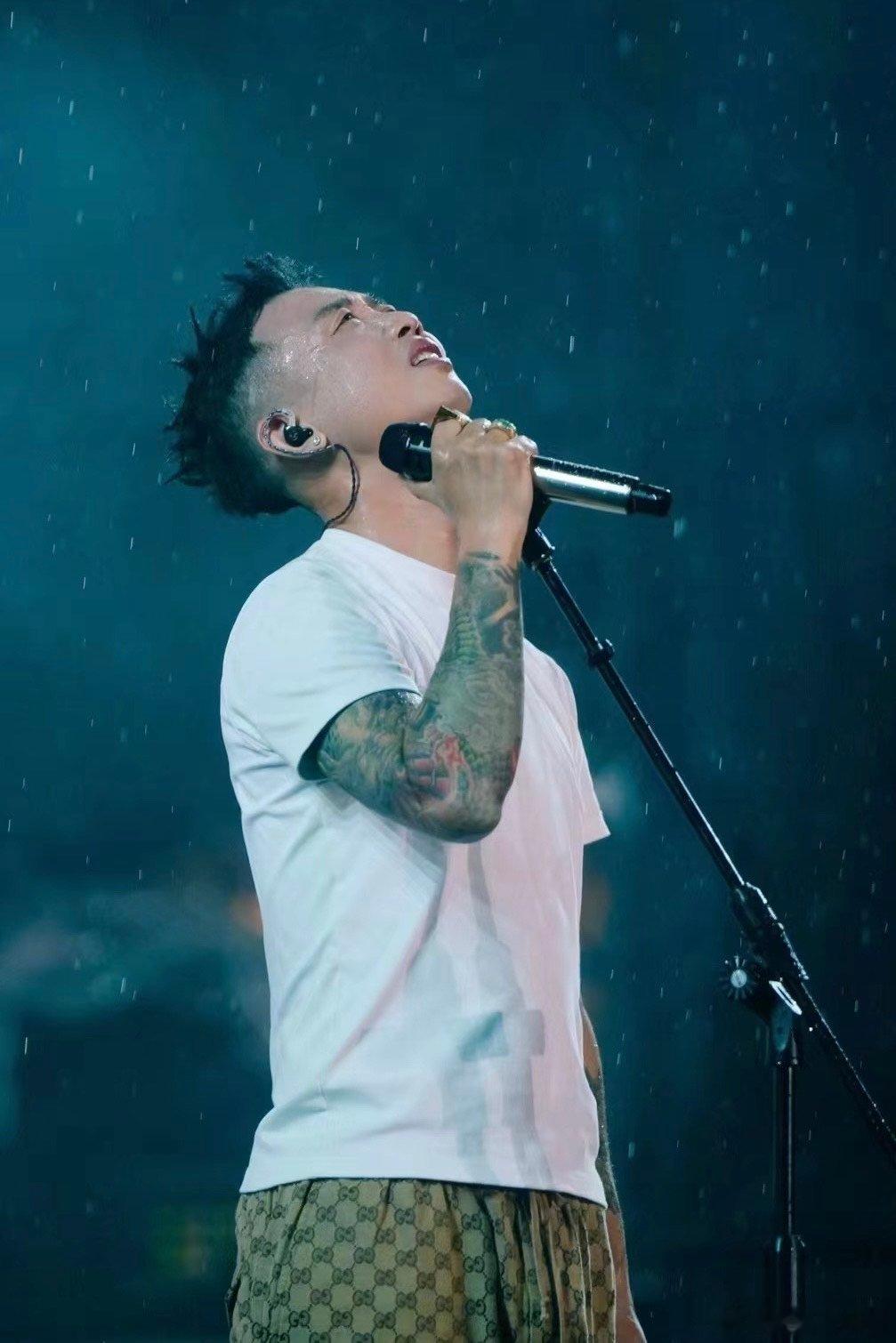 #GAI超级加辈#GAI哥真是说唱圈里的超级大佬啊！这“超级加辈”的名头可不是盖